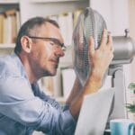 Causas de los sofocos en hombres: Todo lo que debes saber